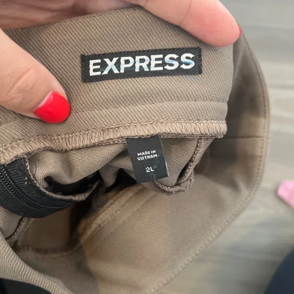 Express Slacks Dress Pants Tan size 2 L - Picture 5 of 5